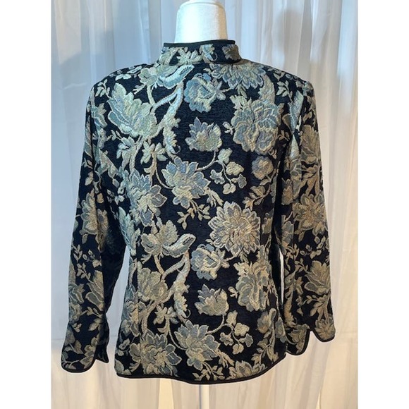 Portrait Size X-Large Jacket Black w/ Blue & Cream‎ Floral - Picture 4 of 5